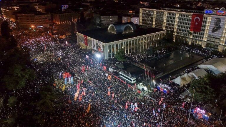 Saraçhane davasında 109 kişiye beraat: “Toplantı ve gösteri hakkı Anayasal bir haktır”
