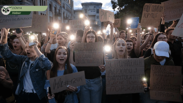 Ukrayna’da yolsuzluk rezaleti: Zelensky kendini kurtarabilecek mi?