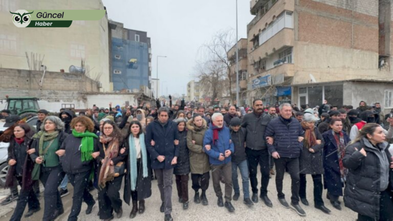 Suruç’tan Kobanî sınırına yürüyüşe polis saldırısı: 5 gözaltı var