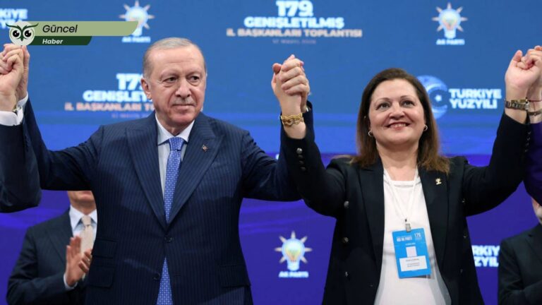 Burcu Köksal AKP’ye geçti: Rozetini Erdoğan taktı