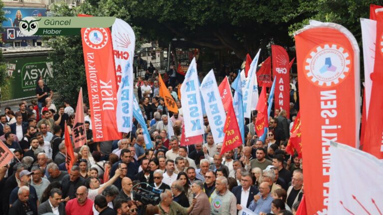 Türkiye ayakta: CHP’ye yönelik “mutlak butlan” kararına karşı kentlerde protesto dalgası!