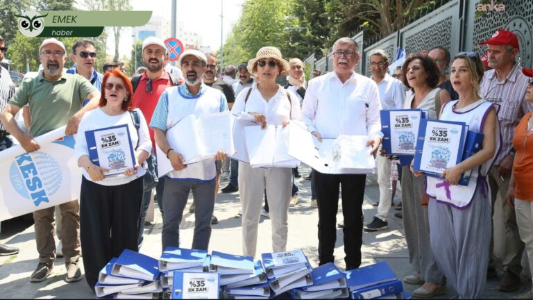KESK’ten Bakanlık önünde ek zam eylemi: “20 bin imza teslim edildi, toplu sözleşme Hükümsüzdür”