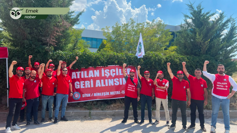 Panelsan işçileri sendikal hakları için fabrika önünde direnişe başladı